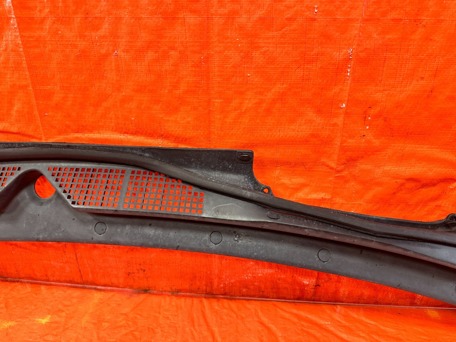 96 00 HONDA CIVIC   WINDSHIELD WIPER COWL TRIM PLASTIC   OEM FACTORY OE   #2974