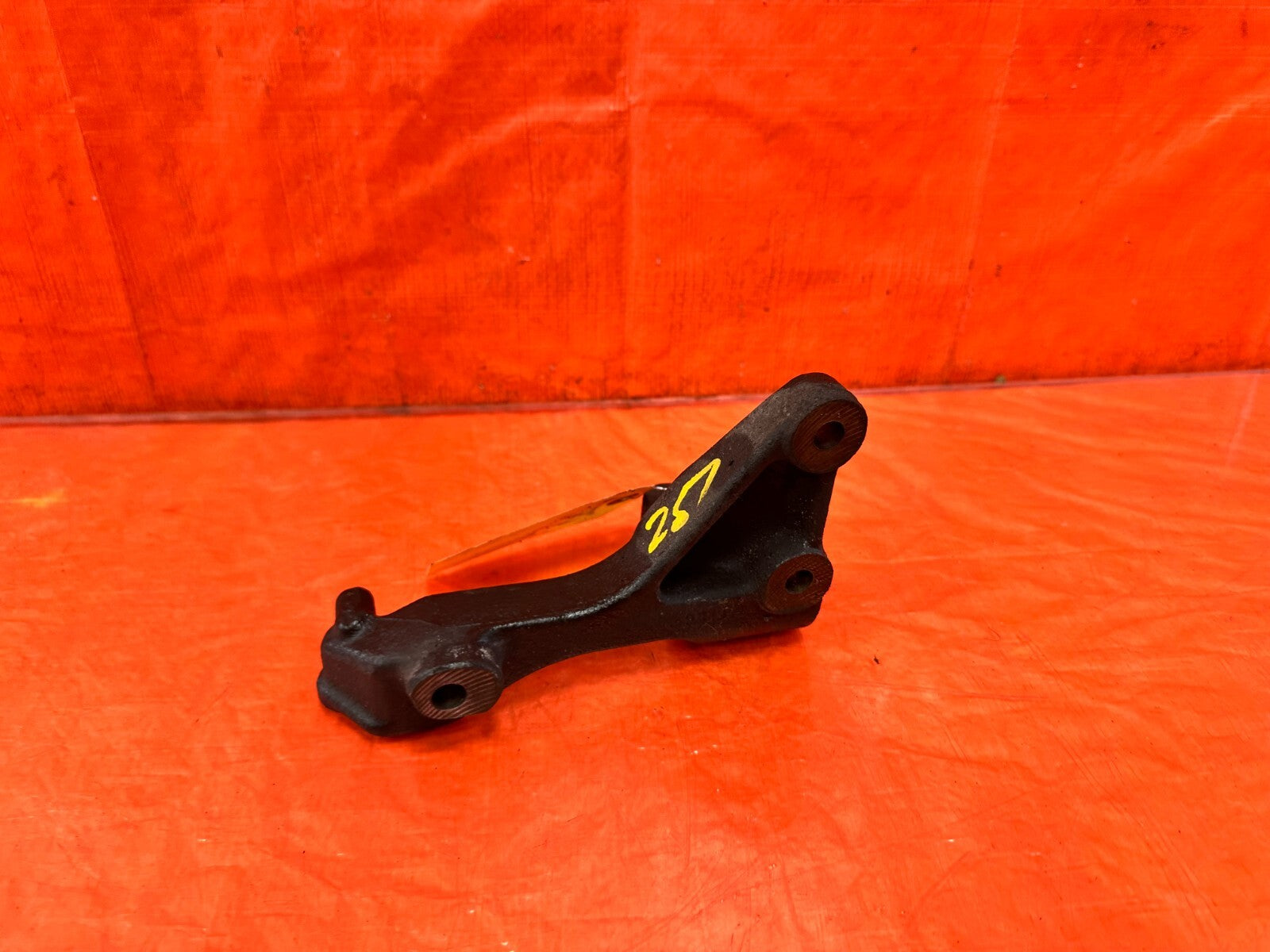 96 00 HONDA CIVIC EX DX LX CX HX GX POWER STEERING PUMP MOUNTING BRACKET OEM 2872