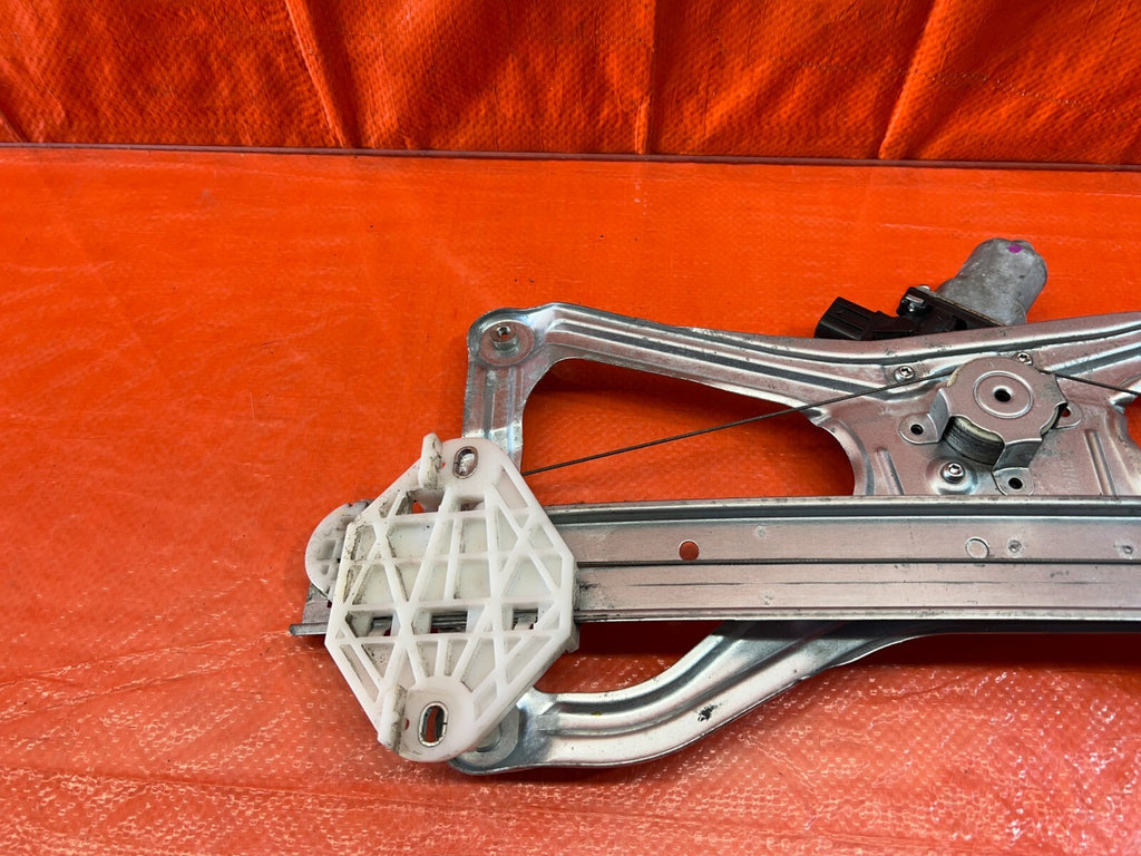 06 11 HONDA CIVIC SEDAN 4 DOOR   DRIVER LEFT FRONT   WINDOW REGULATOR   OEM #22012