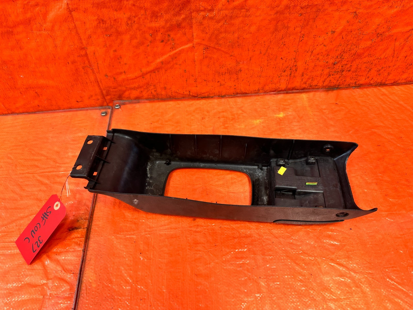 92 95 HONDA CIVIC   5 SPEED MANUAL SHIFTER CENTER CONSOLE TRIM BEZEL OEM #32713