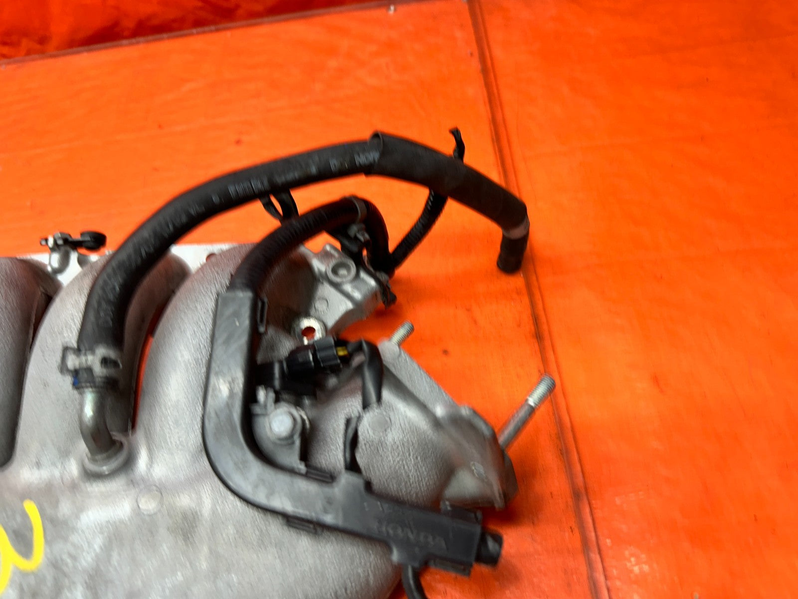 04-05 ACURA TSX 2.4L K24A2 ALUMINUM INTAKE MANIFOLD OUTER PLENUM OEM #3385