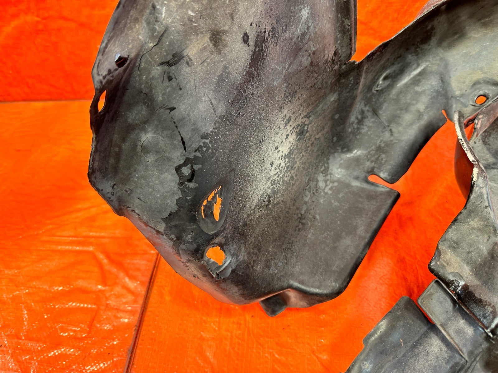 90 91 HONDA CIVIC HATCHBACK FENDER LINERS LEFT AND RIGHT OEM FACTORY 32519