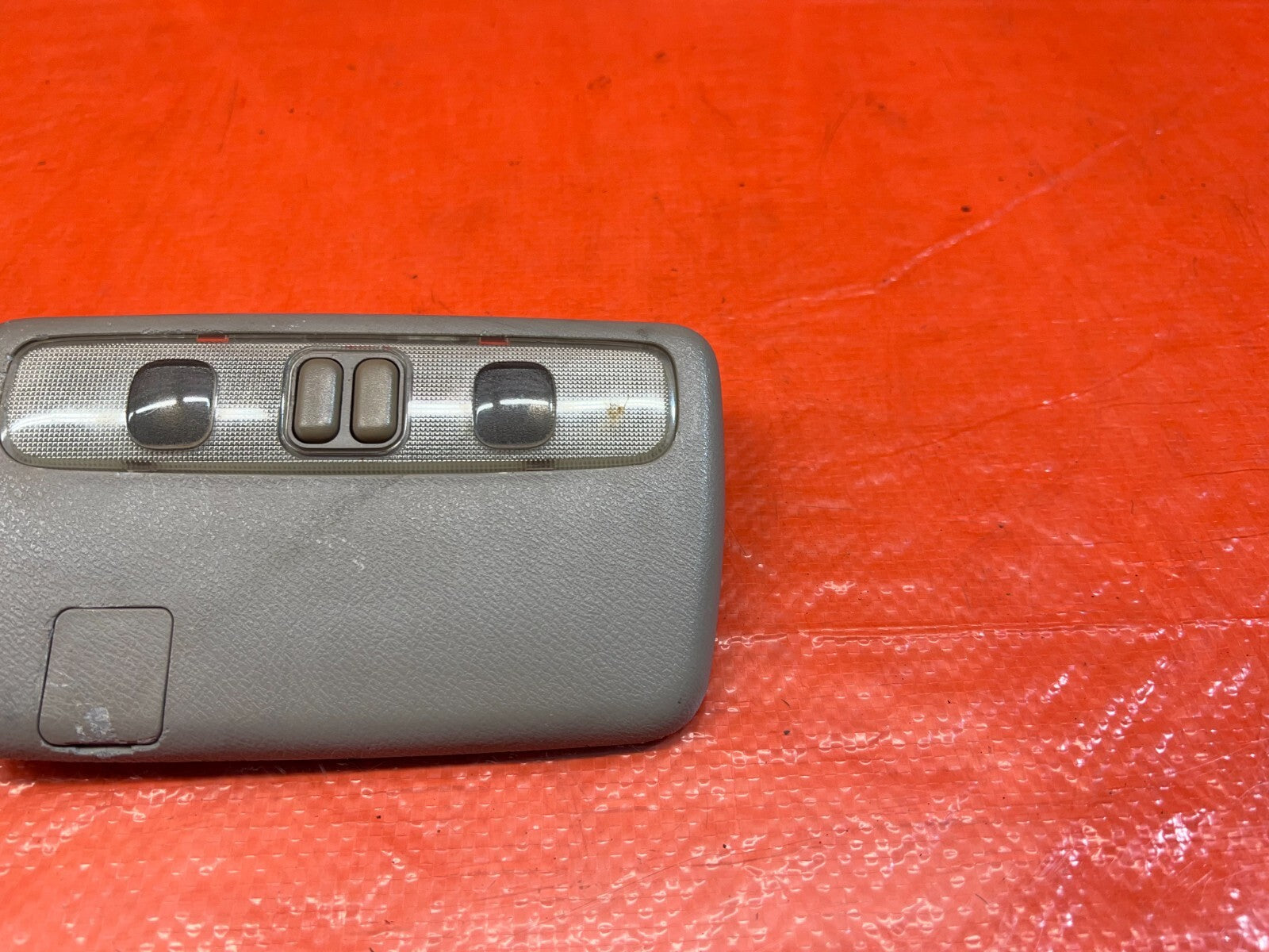 94 01 INTEGRA SEDAN   FRONT   DOME MAP READING LIGHT LAMP   GRAY   OEM #1593