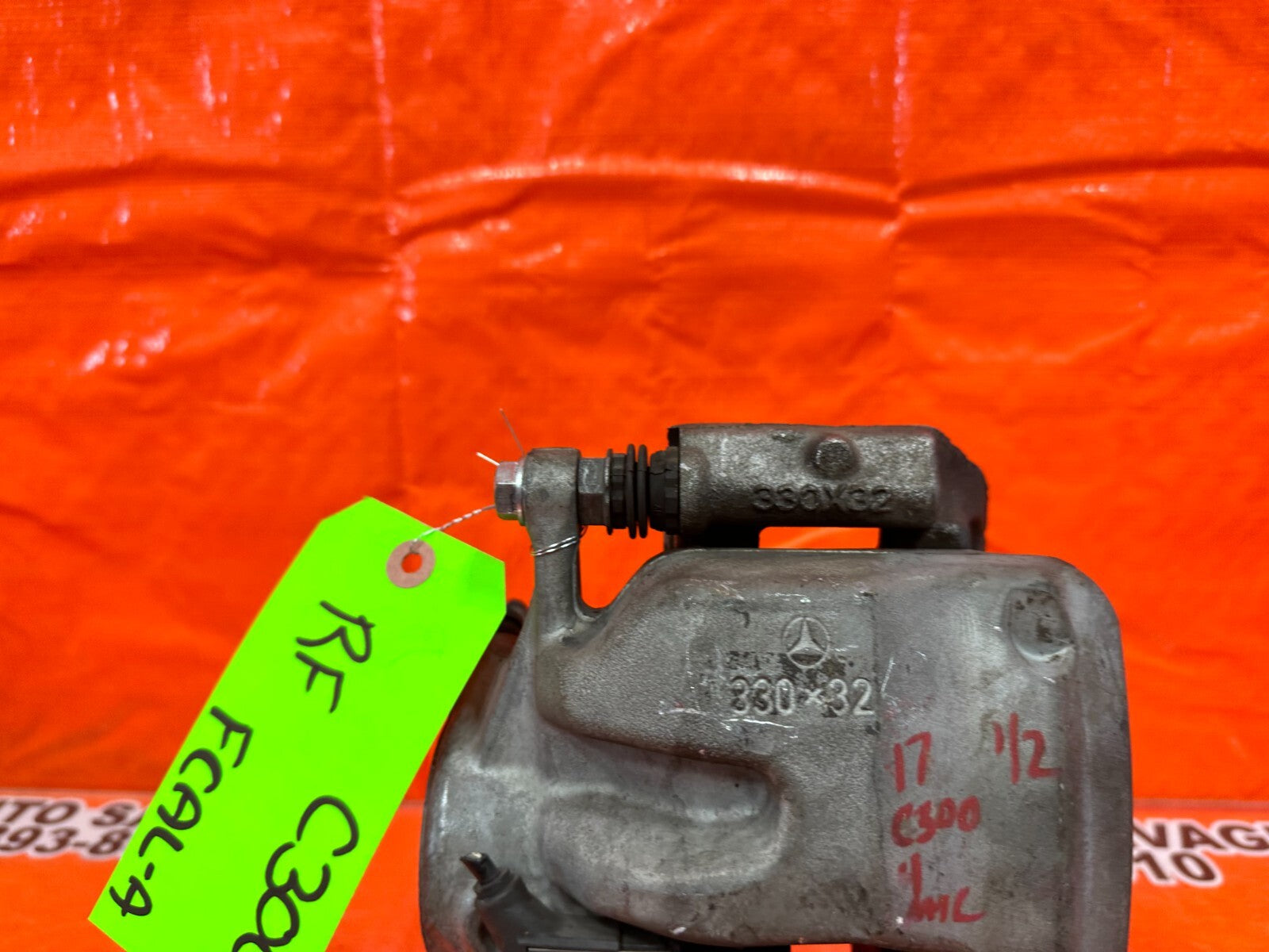 15 20 MERCEDES BENZ   W205   C300   NON SPORT   RIGHT FRONT BRAKE CALIPER OEM 22