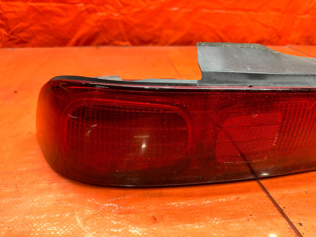 98 01 ACURA INTEGRA 2D LEFT DRIVER REAR TAIL LIGHT LAMP OEM #3316