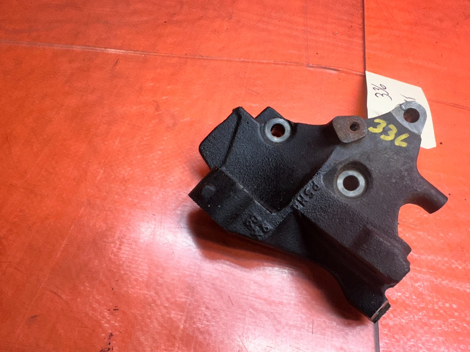 97 01 HONDA PRELUDE 2.2L H22A ALTERNATOR MOUNTING BRACKET MOUNT OEM #3365