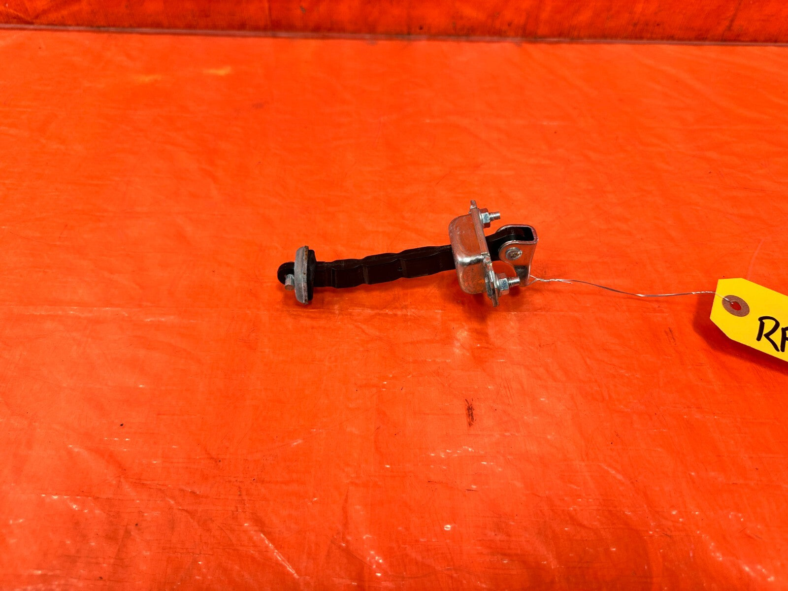 13 20 SUBARU BRZ   PASSENGER RIGHT DOOR CHECKER HINGE ARM STOPPER   OEM #2921