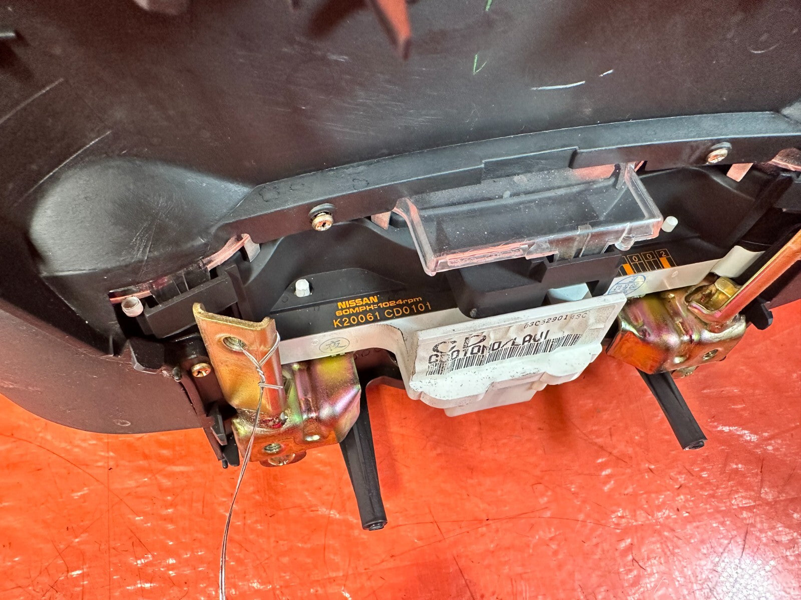 2004 04 NISSAN 350Z   AUTOMATIC INSTRUMENT GAUGE CLUSTER   OEM FACTORY #2629