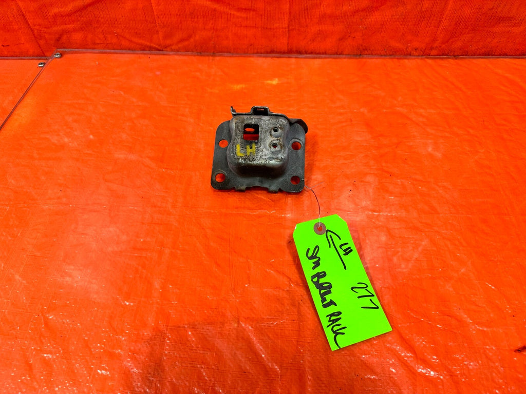 88 89 HONDA CRX   LEFT FRONT   RE BAR CRASH BAR BEAM   MOUNTING BRACKET OEM 2770