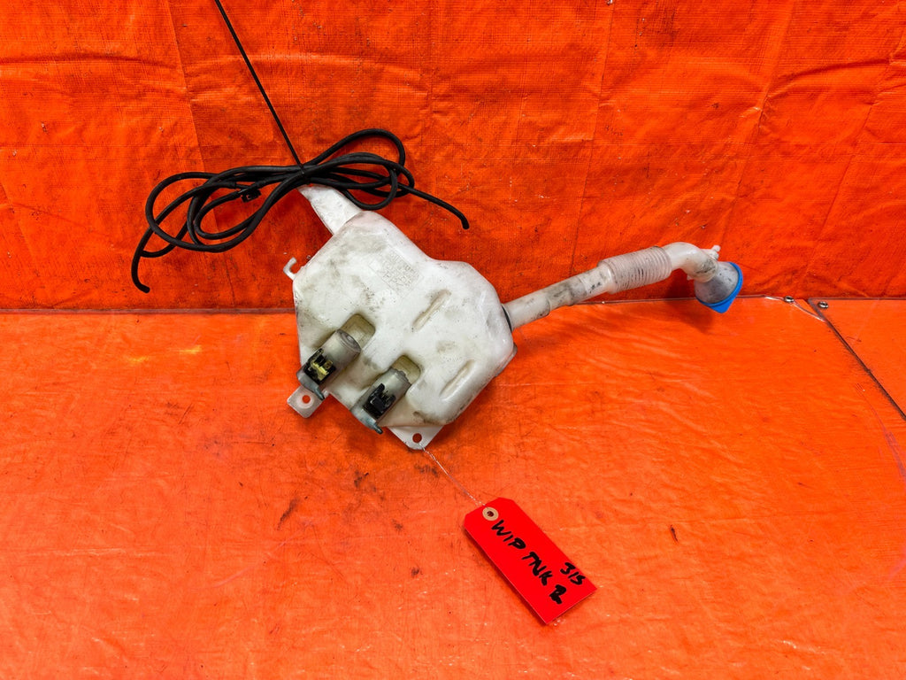 02 06 ACURA RSX TYPE S   WINDSHIELD WIPER RESERVOIR W/ MOTOR   OEM 3150