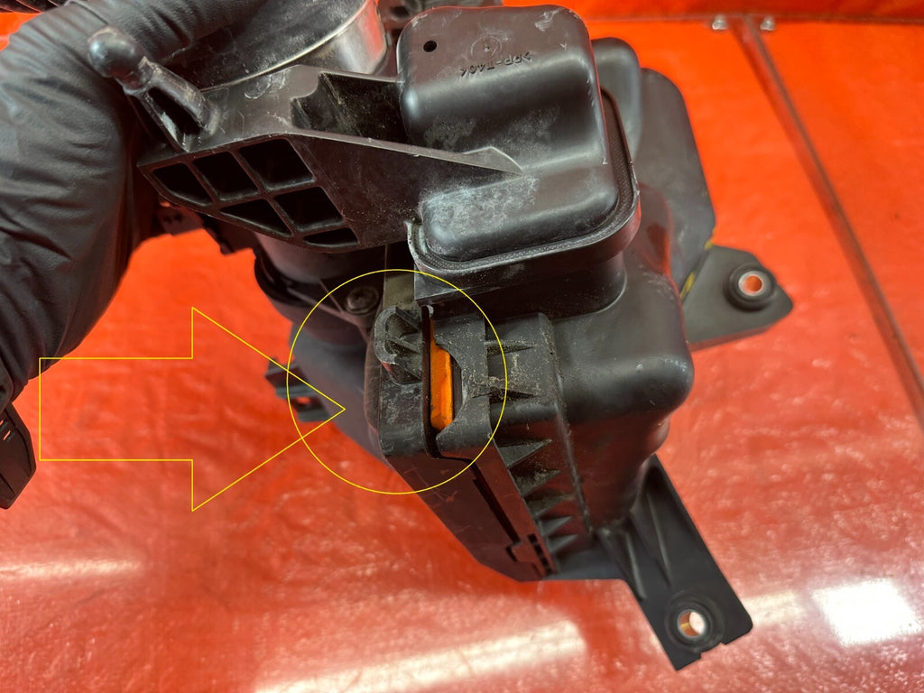 16 20 INFINITI Q50 Q60 3.0L COMPLETE AIR INTAKE HOUSING W/ INLET DUCT ARM LEFT L15