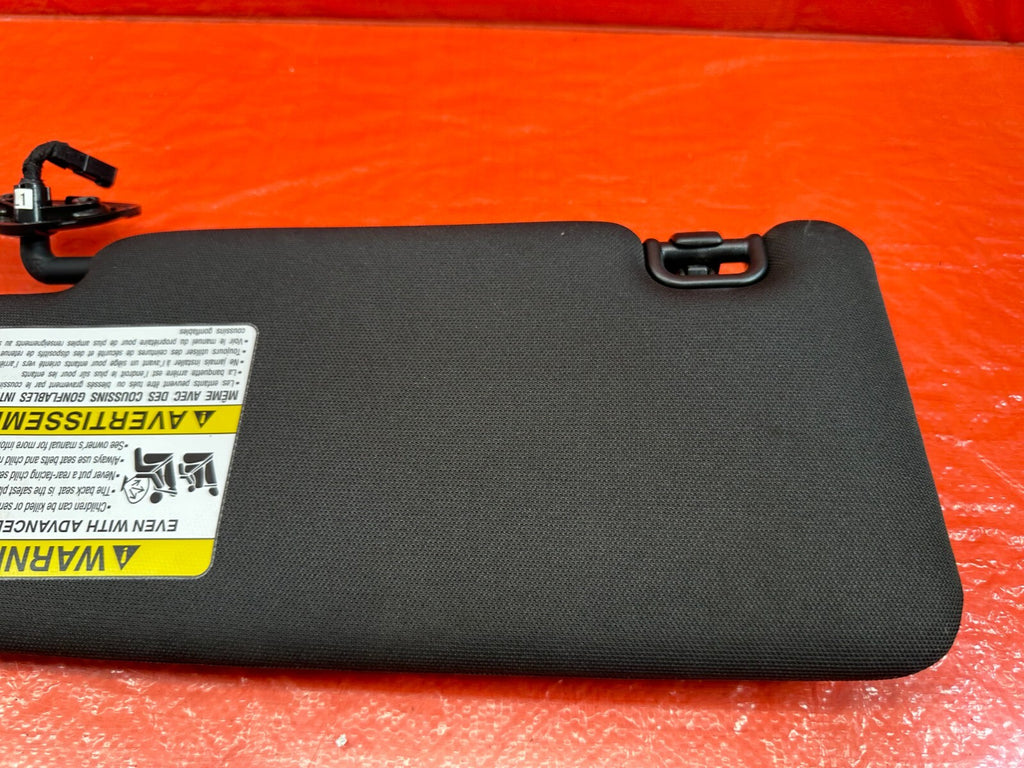 15 21 SUBARU WRX & STI   SUN VISOR   PASSENGER RIGHT   BLACK   NON EYESIGHT #1825