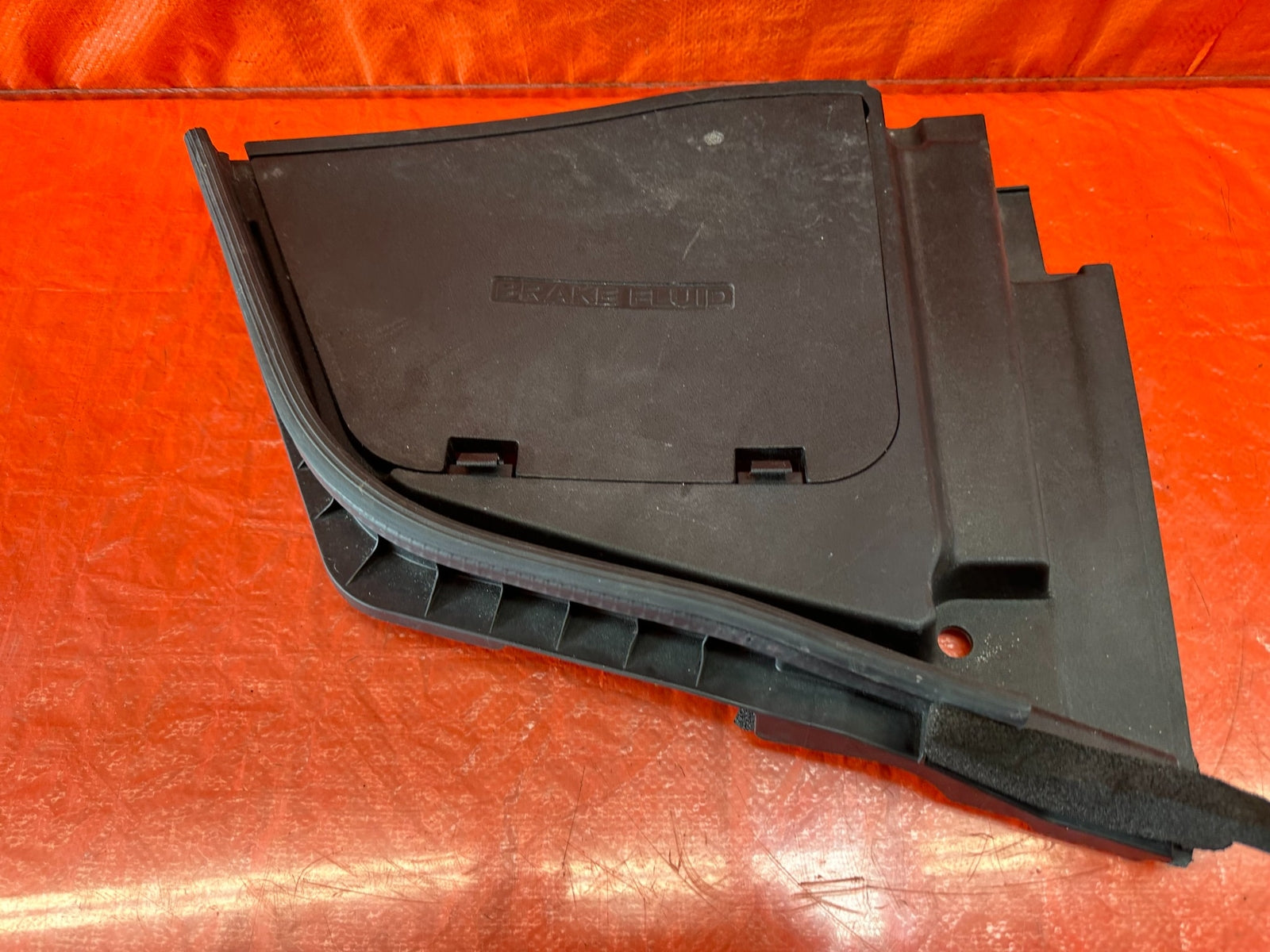 17 20 INFINITI Q60   BRAKE FLUID COVER PLASTIC TRIM   INNER & OUTER   OEM #2007