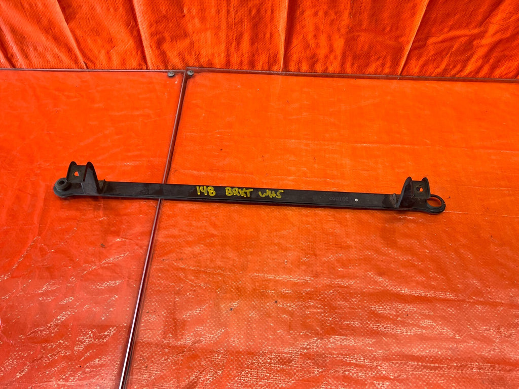 94 01 ACURA INTEGRA   AC CONDENSER ASSEMBLY MOUNTING BRACKET BAR MOUNT OEM #1480