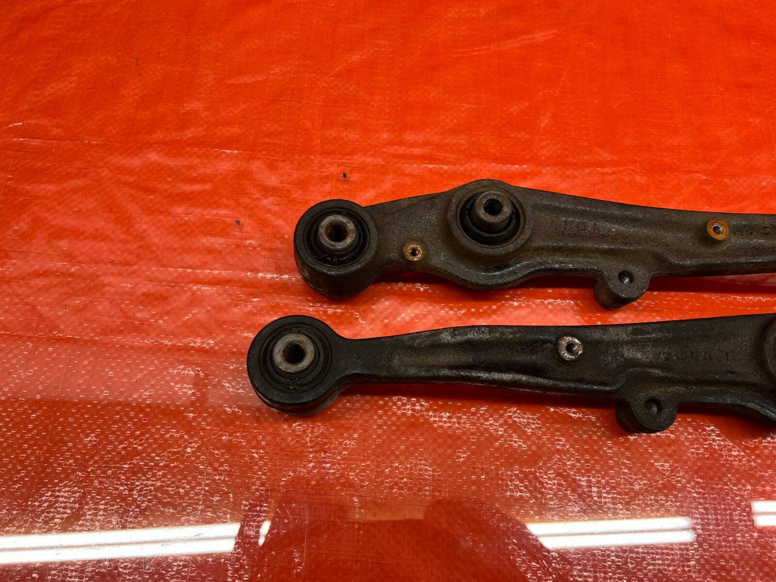 94 01 INTEGRA   GS GS R LS REAR LOWER CONTROL ARM SET   LEFT RIGHT ARMS OEM #1029