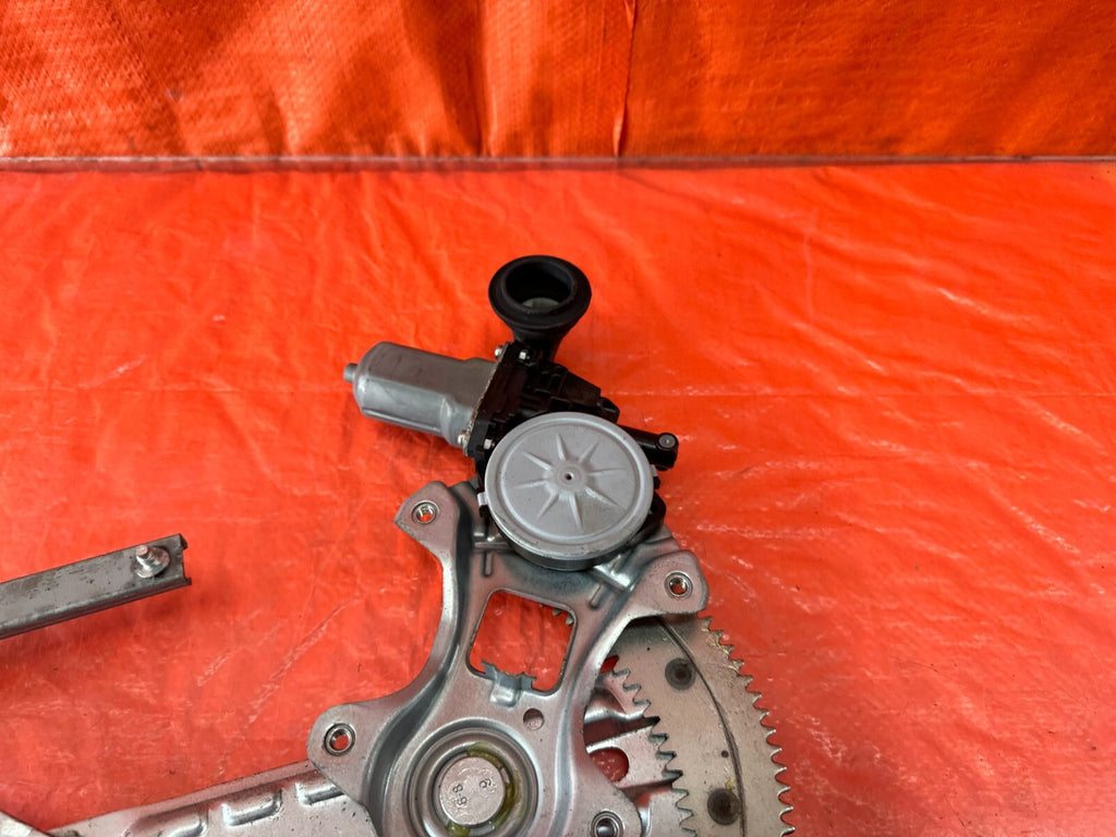14 20 INFINITI Q50   DRIVER LEFT REAR   WINDOW REGULATOR W/ MOTOR   OEM #2223