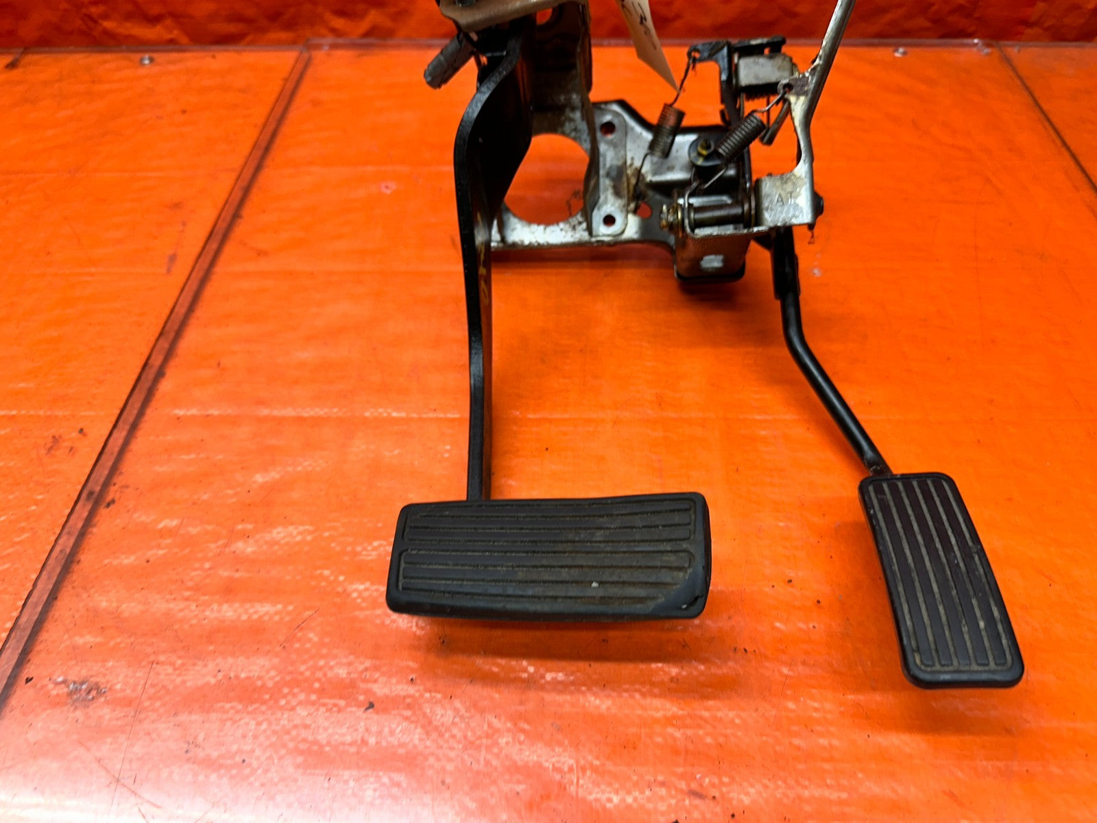 94-01 ACURA INTEGRA AUTOMATIC TRANSMISSION GAS BRAKE PEDALS ASSEMBLY OEM #3406