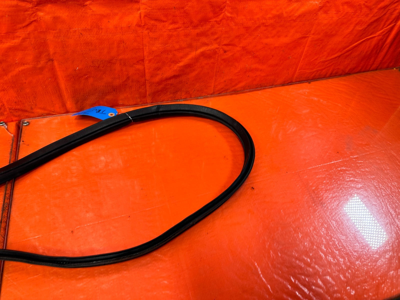 08 15 INFINITI G37 & Q60    2D COUPE   REAR TRUNK WEATHER STRIP GASKET SEAL OEM4