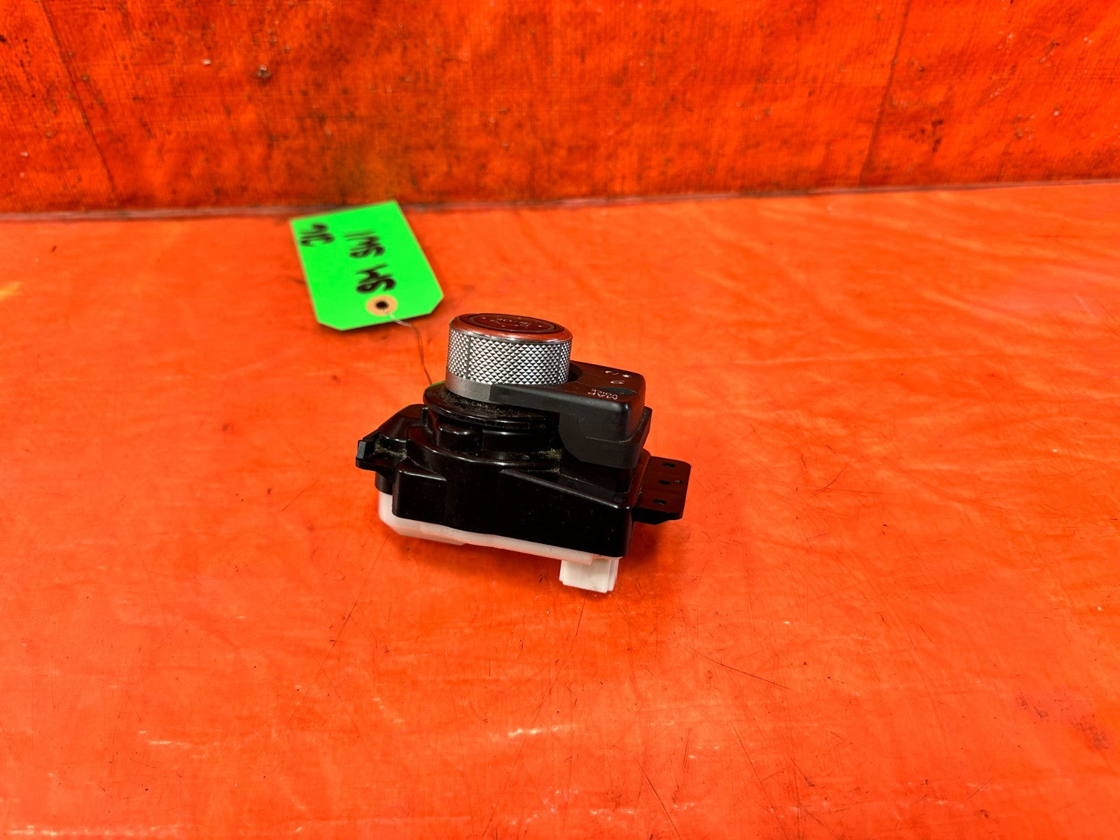 16 24 INFINITI Q50   NAVIGATION CONTROL SWITCH   2839552V73A   OEM 3162