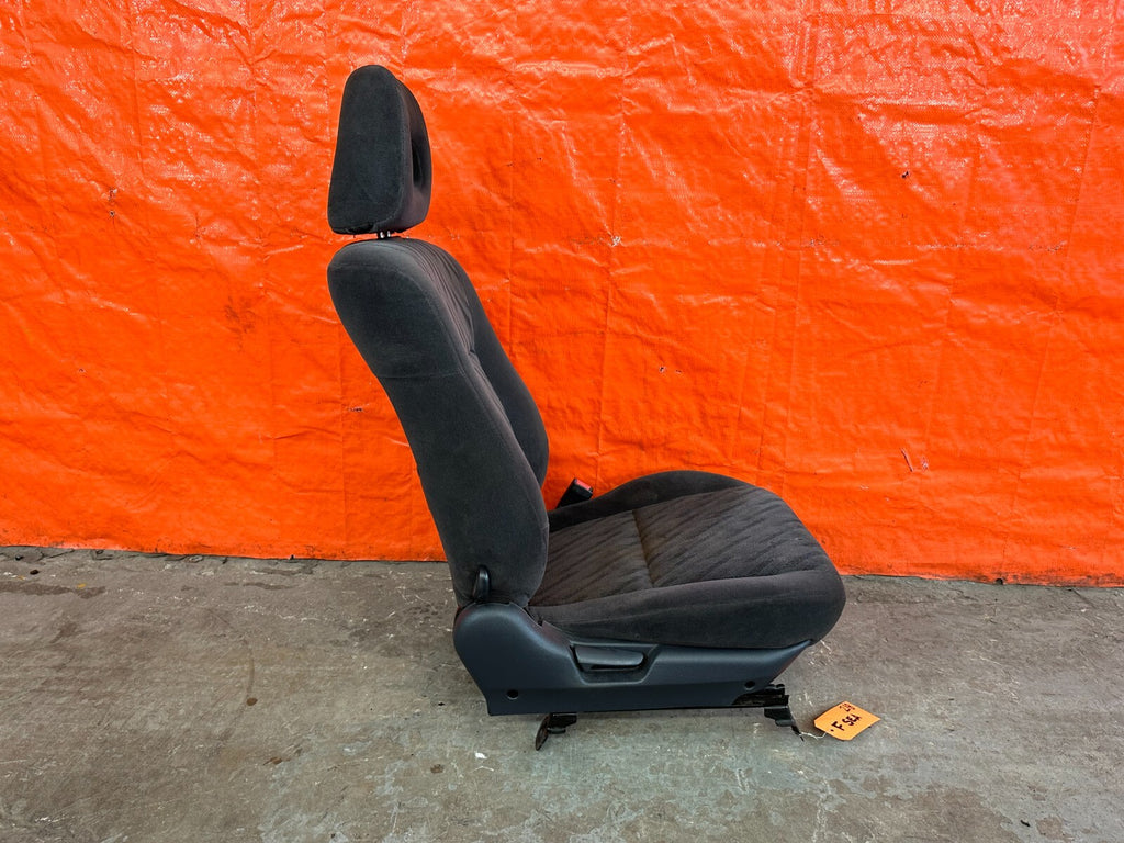 96 00 HONDA CIVIC EM1 SI MODEL PASSENGER RIGHT FRONT SEAT CHAIR & RAILS OEM #21812