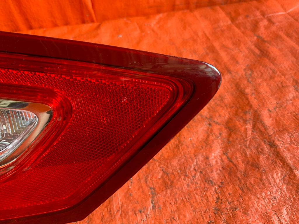 OEM 2014 2015 2016 FORD FUSION DRIVER LEFT INNER TRUNK TAIL LIGHT LAMP R RH 3