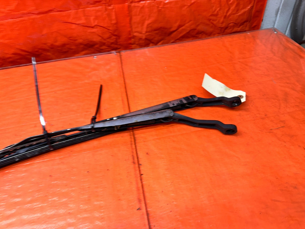 94-01 ACURA INTEGRA FRONT WINDSHIELD WIPER ARMS PAIR LEFT RIGHT OEM #34013