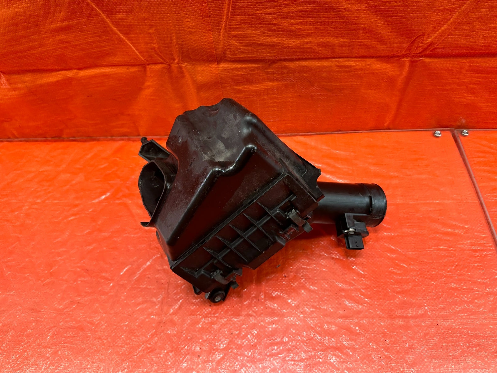 08 15 INFINITI G37 & Q60 COUPE DRIVER LEFT AIR BOX INTAKE BOX   OEM FACTORY #1907