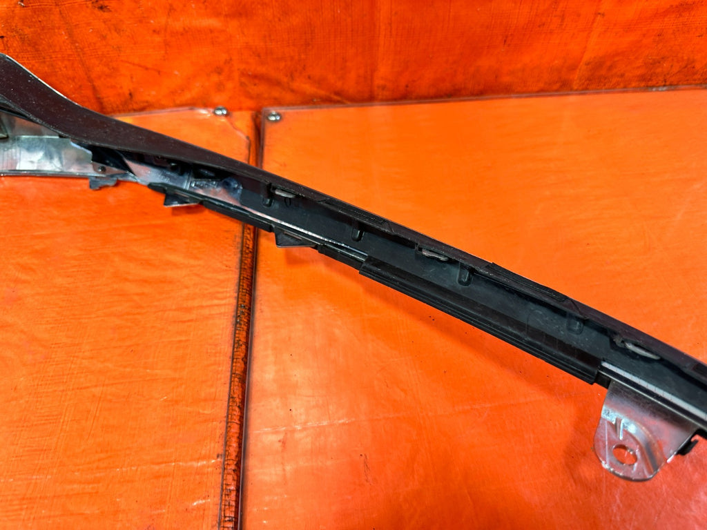 18 22 HONDA ACCORD 1.5L   FRONT BUMPER GRILLE ASSEMBLY   LOOK THERES DAMAGE OK!23