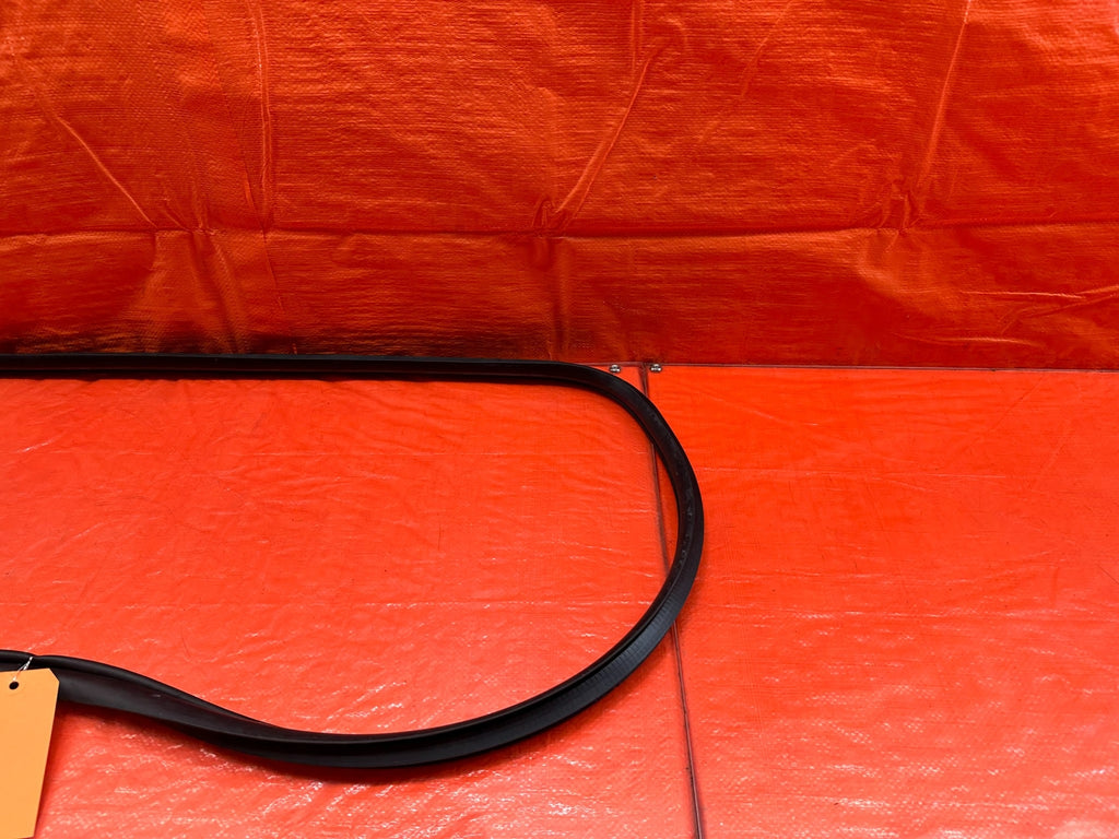 LANCER EVOLUTION X EVO 10 CHASSIS  DOOR OPEN TRIM WEATHER STRIP RIGHT FRONT 2174