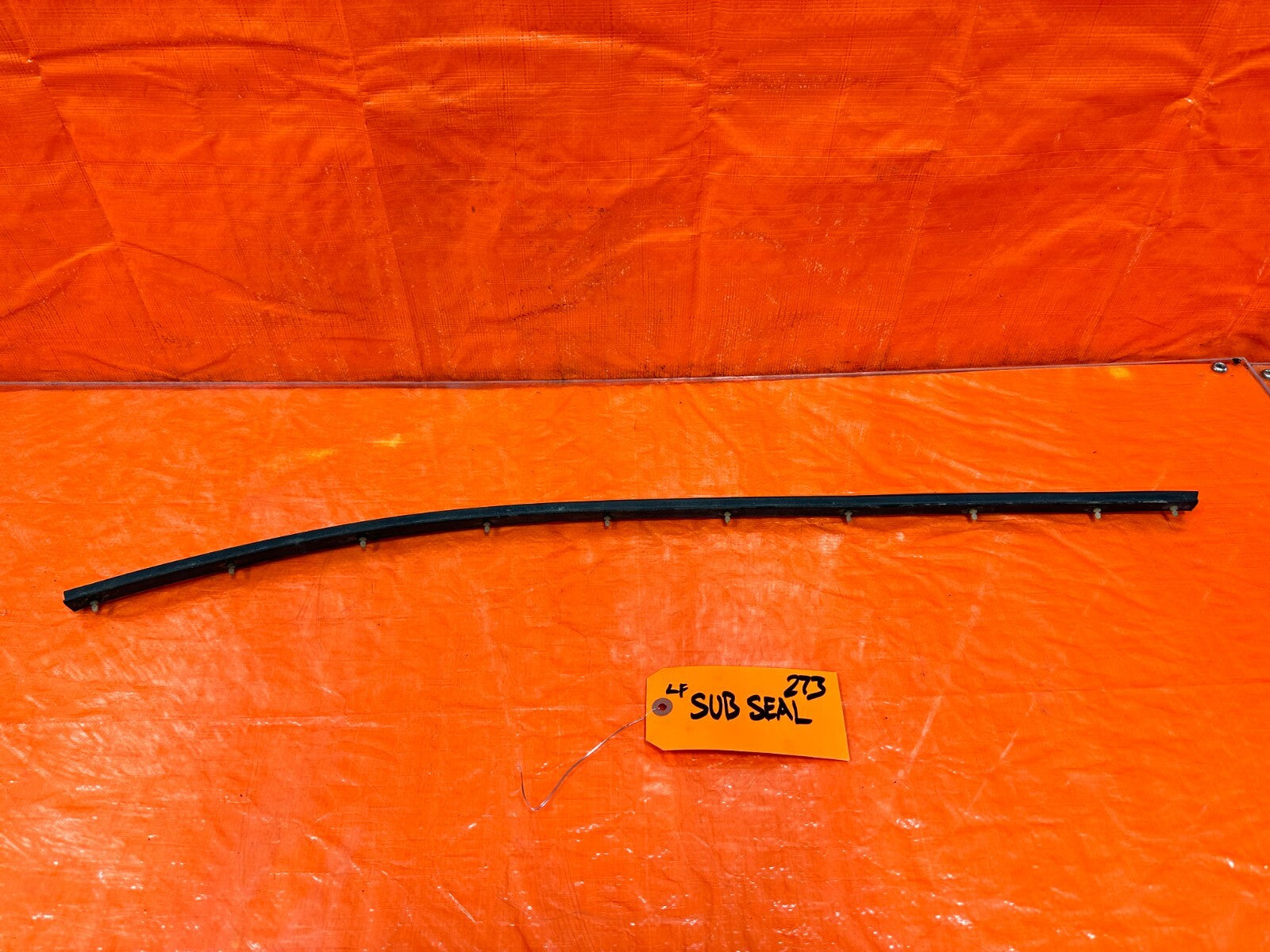 92 96 HONDA PRELUDE   LEFT OR RIGHT   LOWER DOOR SEAL WEATHER STRIP   OEM #2730