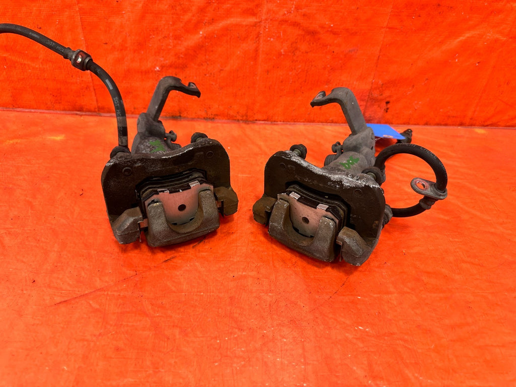 04 08 ACURA TSX   LEFT AND RIGHT REAR BRAKE CALIPERS   OEM FACTORY #3046
