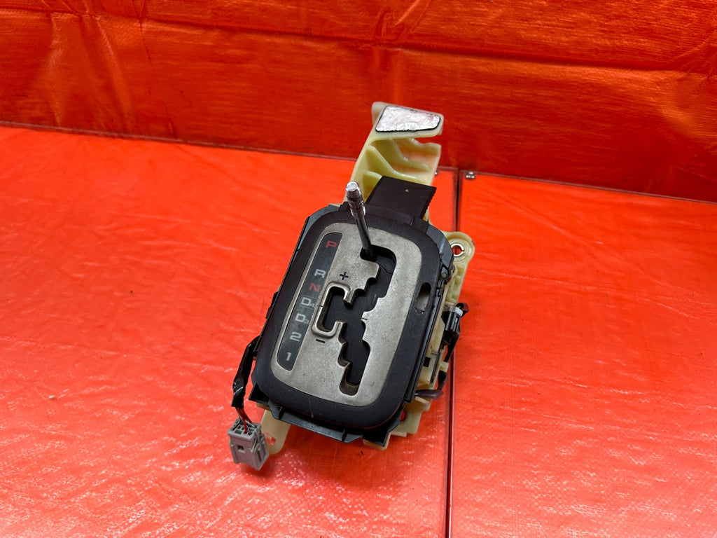 97 01 HONDA PRELUDE BASE   AUTOMATIC TRANSMISSION SHIFTER GEAR SELECTOR OEM #2100