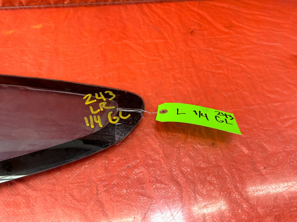 88 91 HONDA CRX   DRIVER LEFT REAR 1/4 GLASS WINDOW   OEM FACTORY #2431