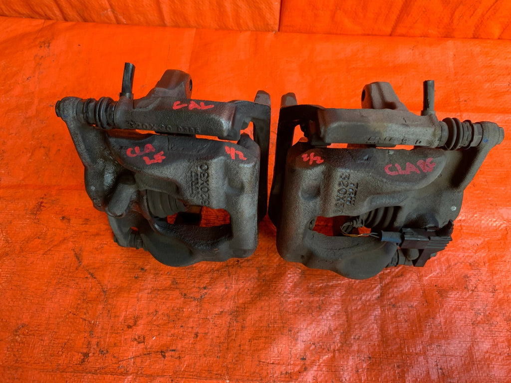 OEM 2015 MERCEDES CLA 250 4MATIC   FRONT BRAKE CALIPER SET   LEFT AND RIGHT4