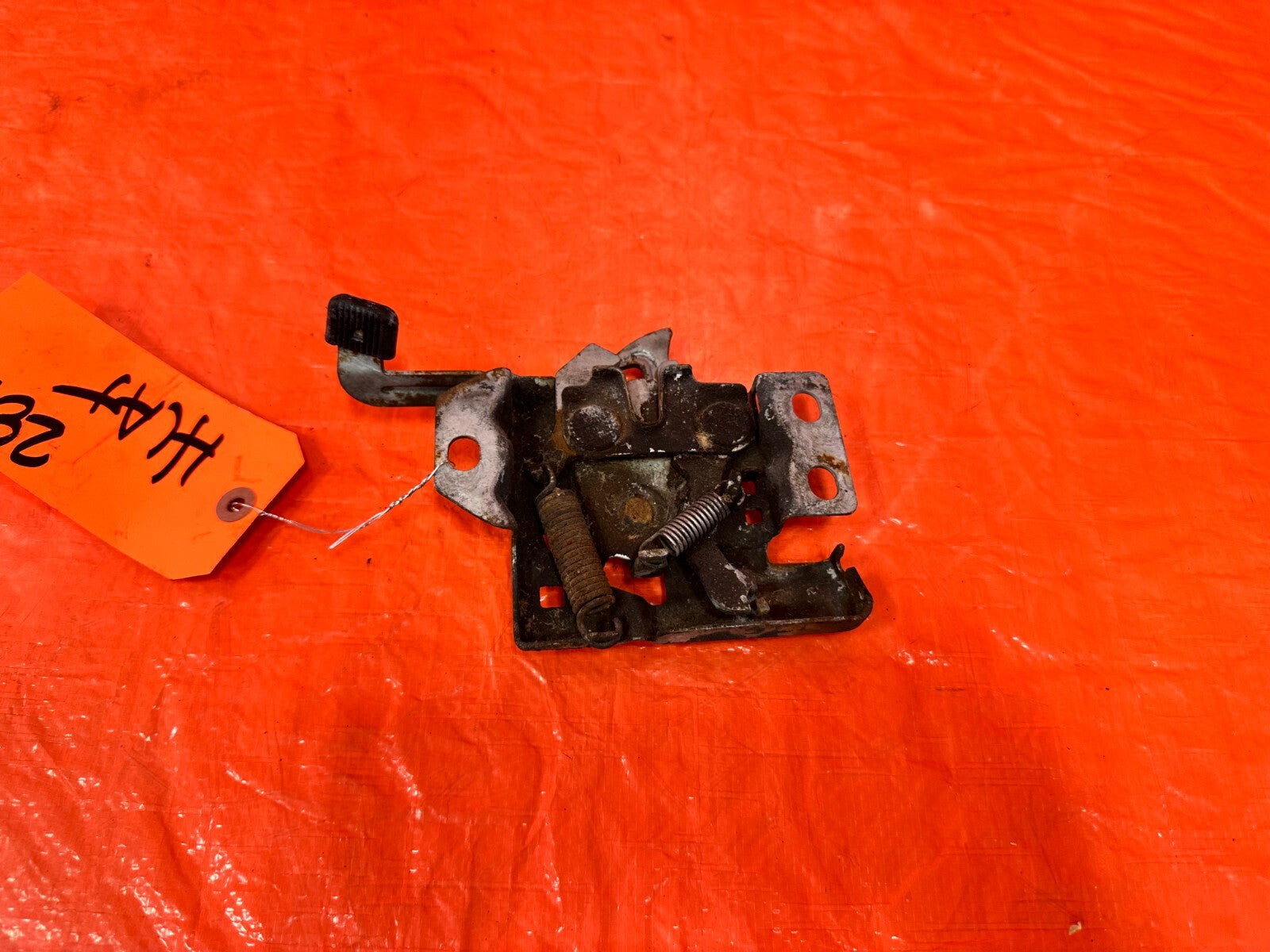94 01 ACURA INTEGRA   HOOD LATCH BONNET RELEASE MECHANISM   OEM OE FACTORY #2816