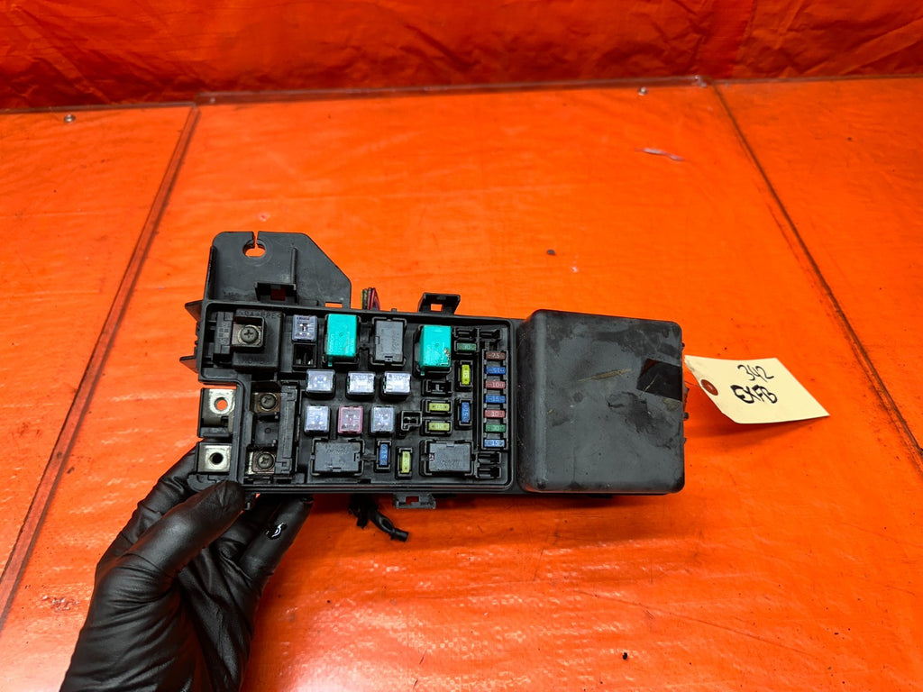 04-05 ACURA TSX 4D 2.4L K24A2 UNDERHOOD ENGINE BAY FUSE RELAY BOX ASSY OEM #3420