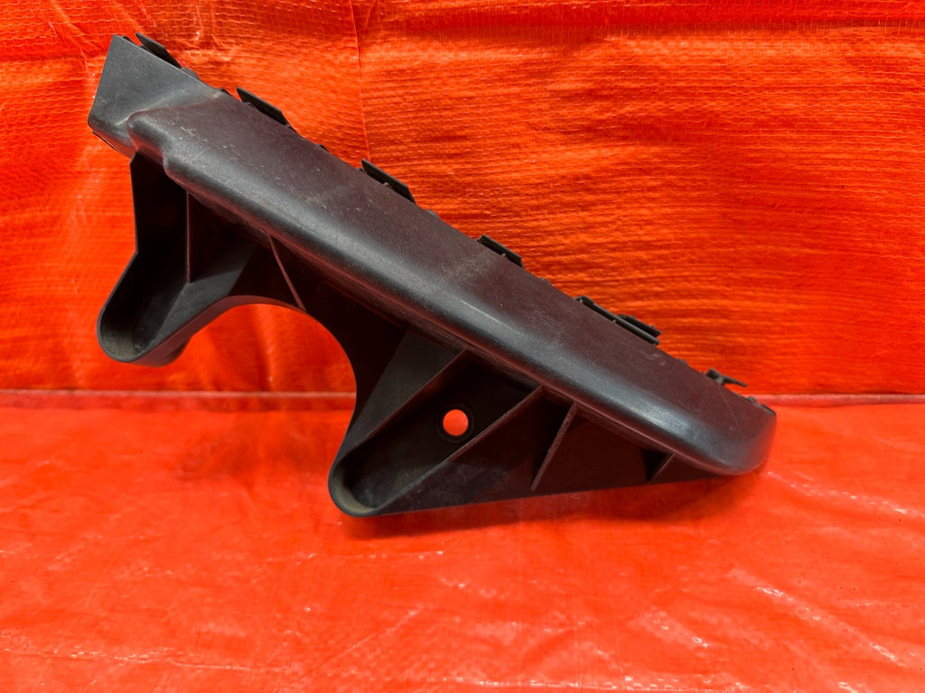 15 21 SUBARU WRX & STI   RIGHT REAR BUMPER COVER BRACKET CLIP RETAINER   OEM 1836
