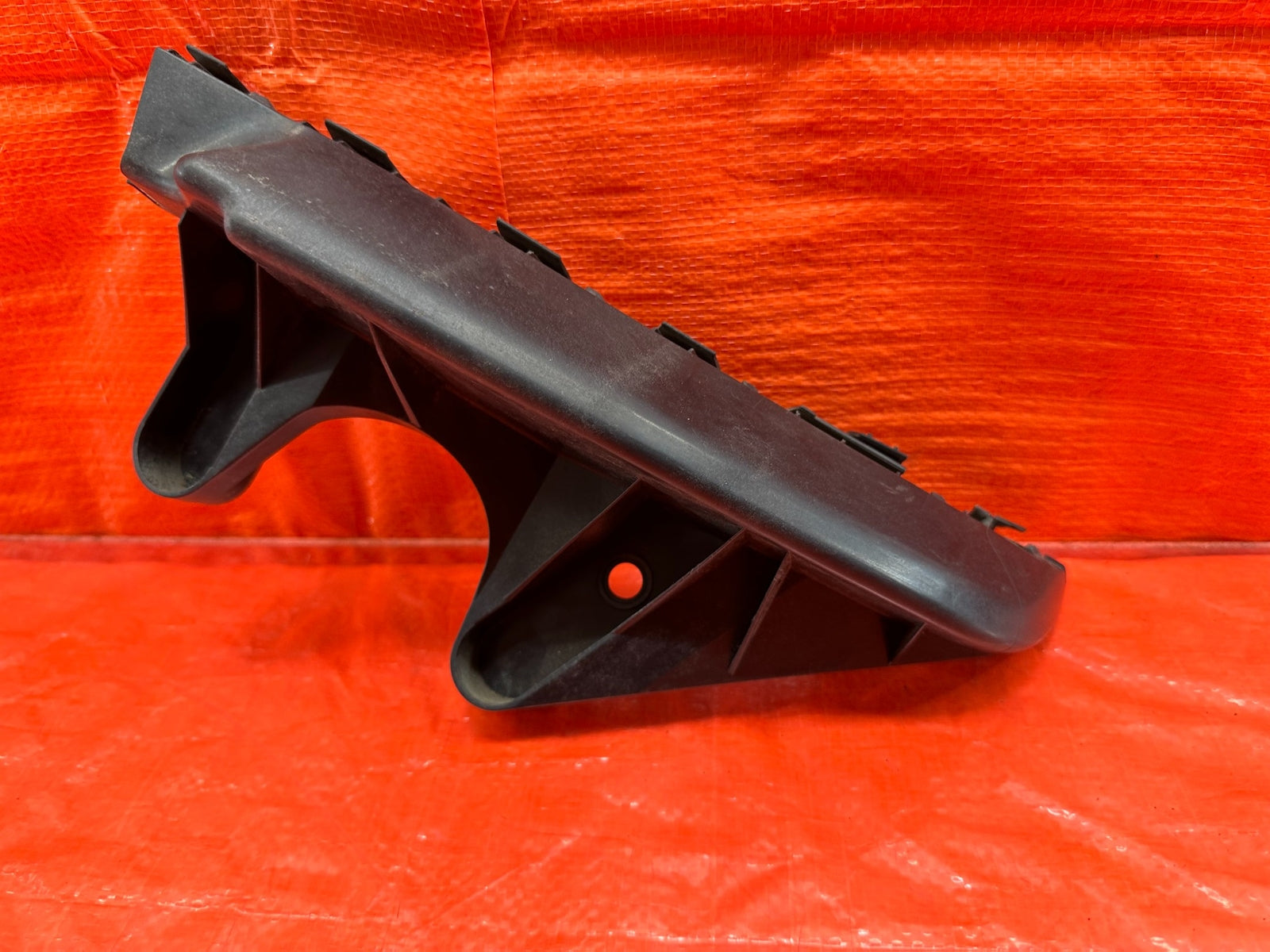15 21 SUBARU WRX & STI   RIGHT REAR BUMPER COVER BRACKET CLIP RETAINER   OEM 1836