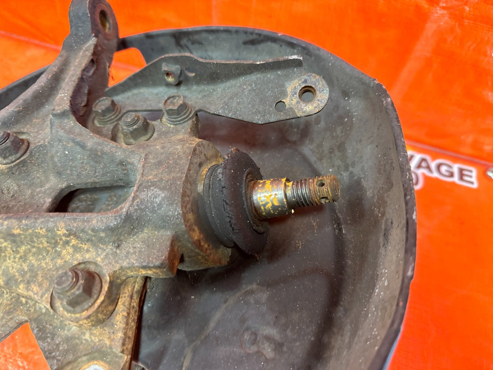 97 01 HONDA PRELUDE   PASSENGER RIGHT REAR   SPINDLE KNUCKLE HUB   OEM #2599