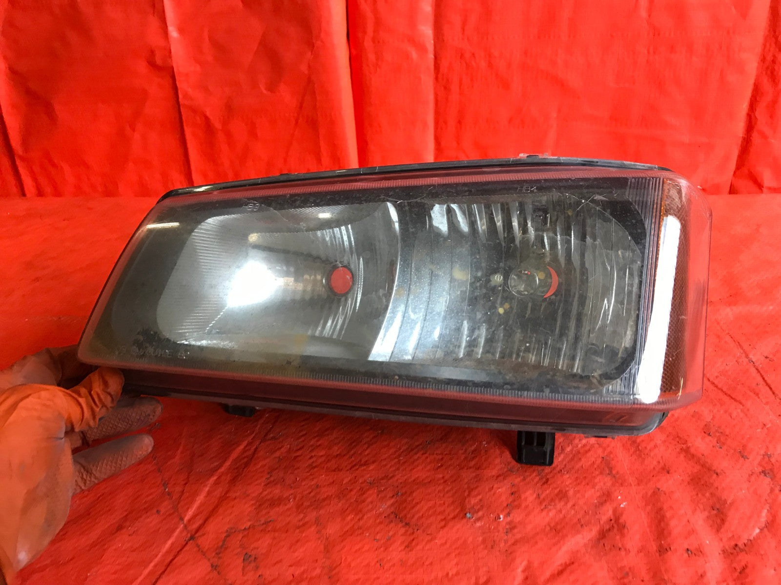 OEM 2006 06 CHEVROLET AVALANCHE DRIVER LEFT HEADLIGHT HEADLAMP L LH 165309370