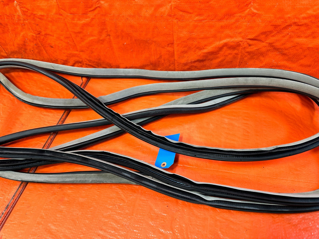 09 14 ACURA TSX DOOR 2 CHASSIS OPEN TRIM RUBBER GASKETS SEALS FRONT REAR ALL 43