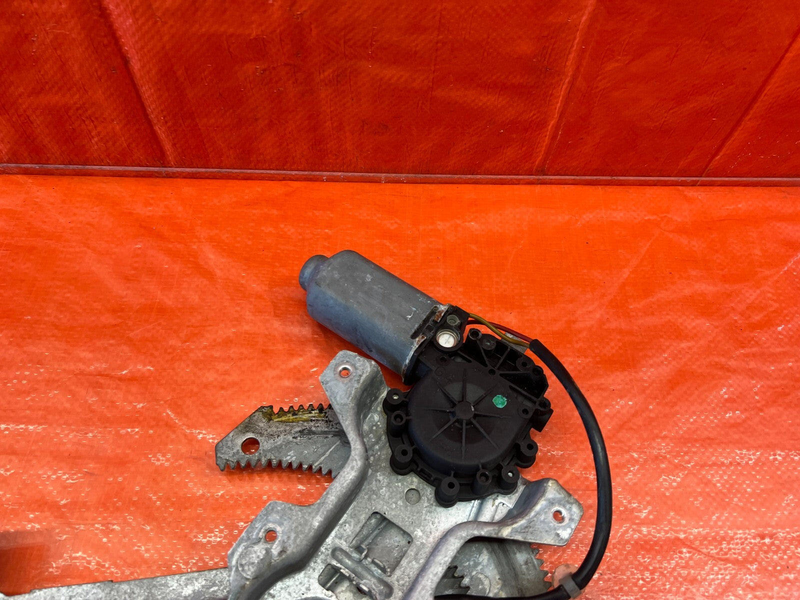 96 00 HONDA CIVIC 4D SEDAN PASSENGER RIGHT REAR WINDOW REGULATOR W MOTOR OEM 1424