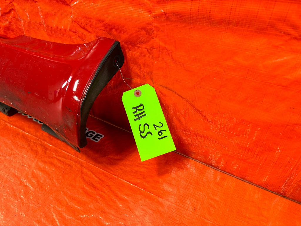 02 05 LEXUS SC430   SIDE SKIRT ROCKER MOLDING TRIM   RIGHT SIDE   RED OEM 2614