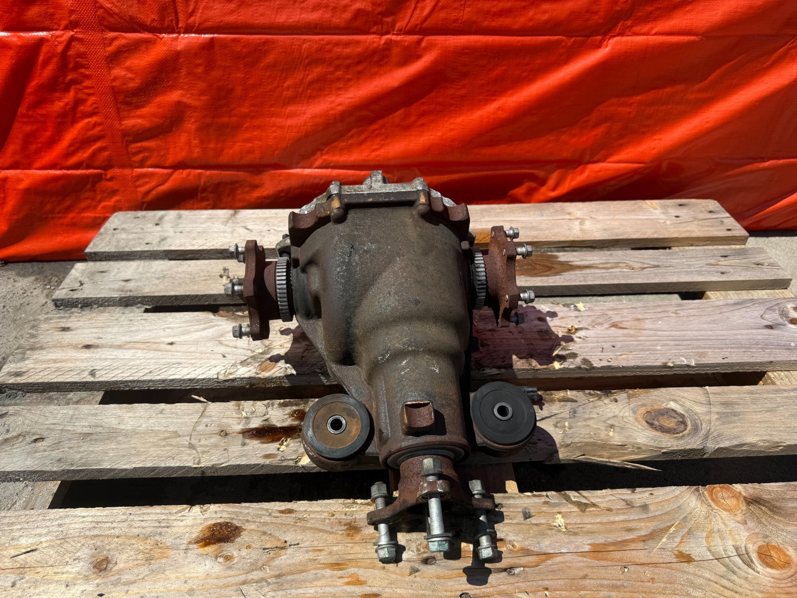 10 13 INFINITI G37 CONVERTIBLE   AUTOMATIC DIFFERENTIAL CARRIER PUMPKIN OEM #3105