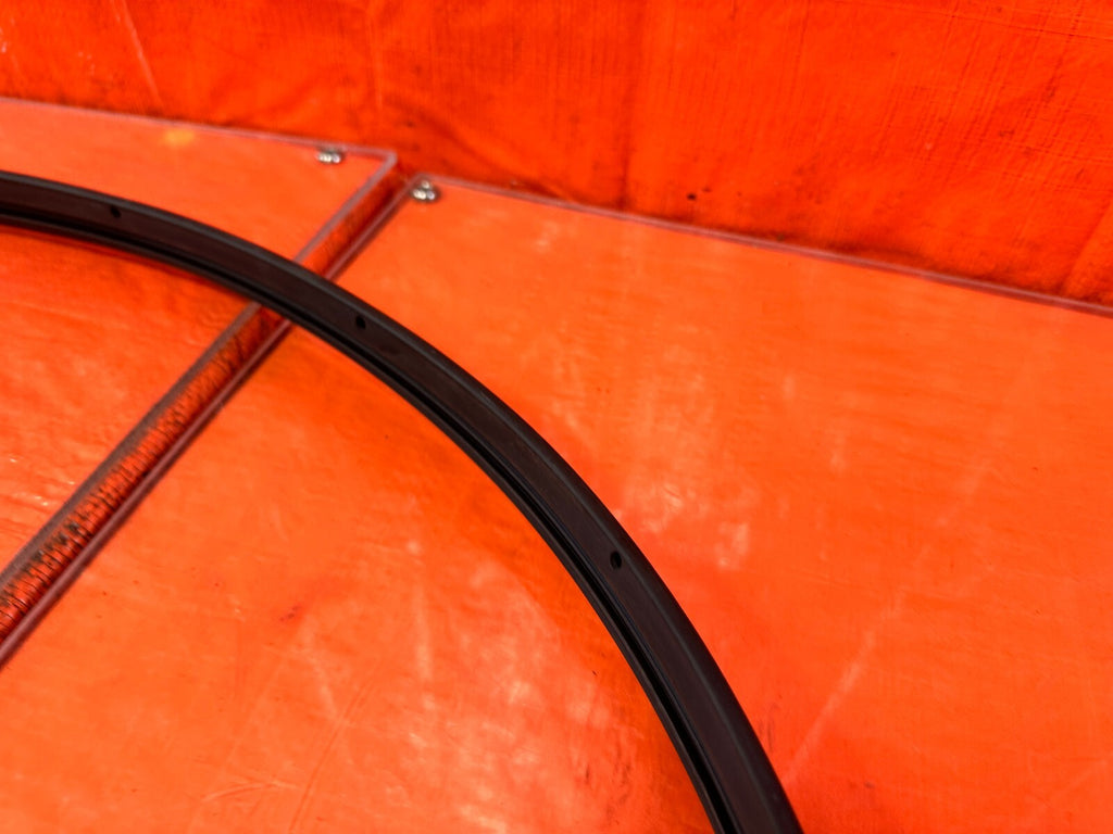 04 08 ACURA TSX   LEFT REAR   DOOR TO CHASSIS WEATHER STRIP OPEN TRIM OEM #2916