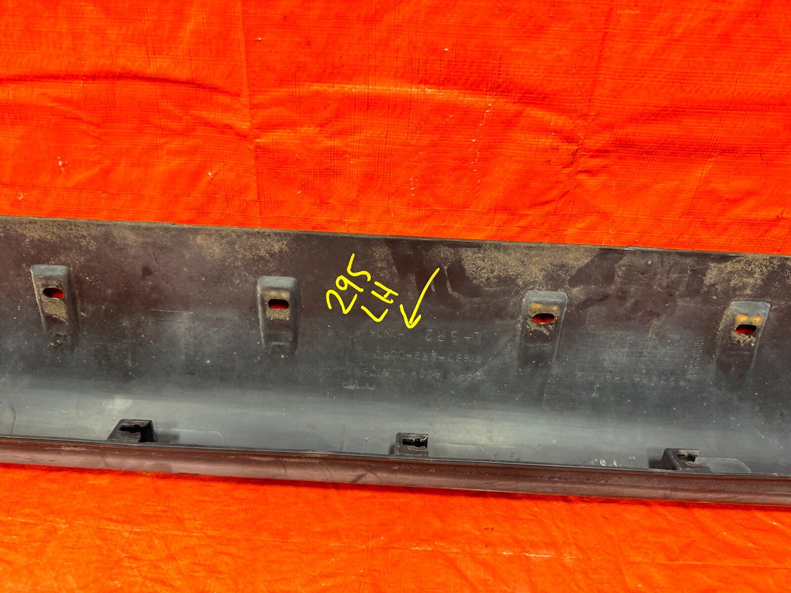 93 97 HONDA DEL SOL   SIDE SKIRT ROCKER MOLDING TRIM   LEFT SIDE   OEM #29512