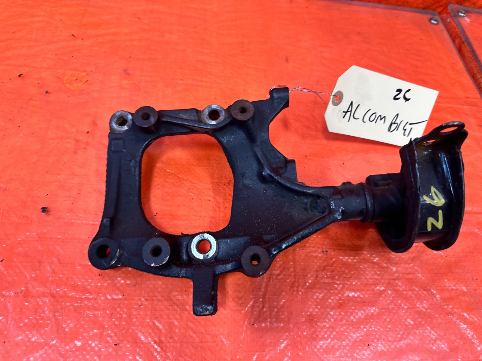 92 95 HONDA CIVIC EX SI 1.6L D16Z6 A/C AIR COMPRESSOR MOUNT BRACKET #Z68
