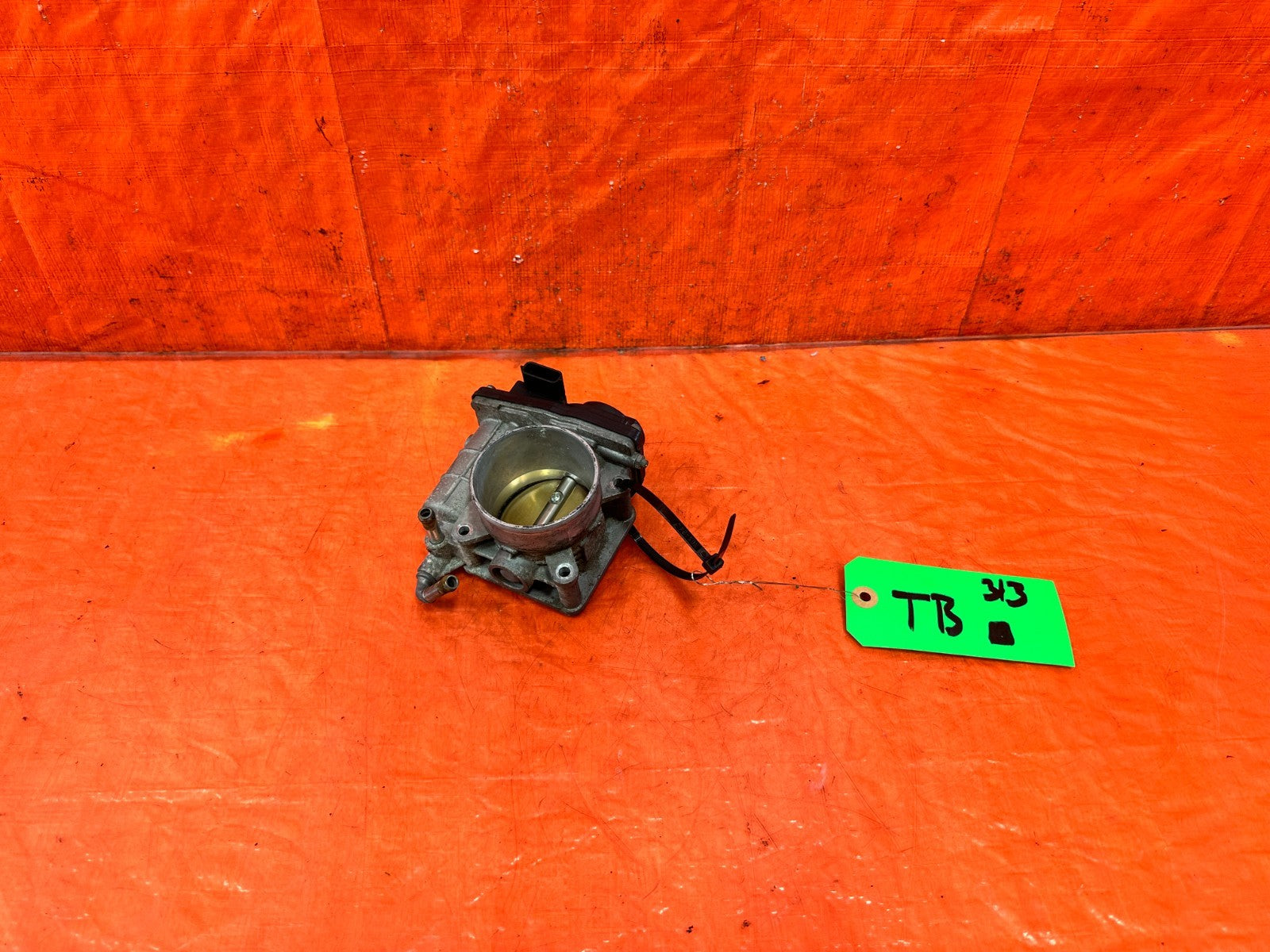 14 15 INFINITI Q50 3.7L   VQ37   LEFT / RIGHT   ENGINE THROTTLE BODY   OEM #313 0