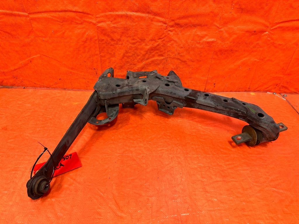06 11 HONDA CIVIC SI   PASSENGER RIGHT REAR LOWER CONTROL TRAILING ARM   OEM 3075
