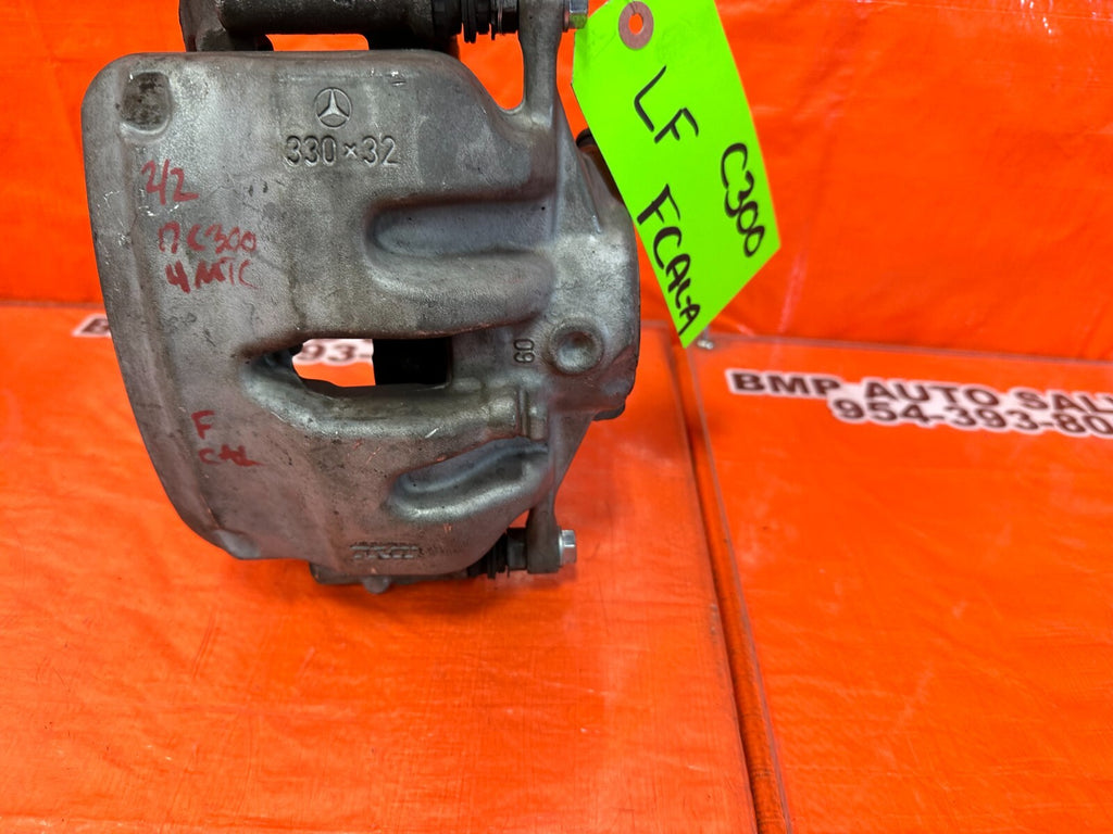 15 20 MERCEDES BENZ   W205   C300   NON SPORT   LEFT FRONT BRAKE CALIPER OEM 13